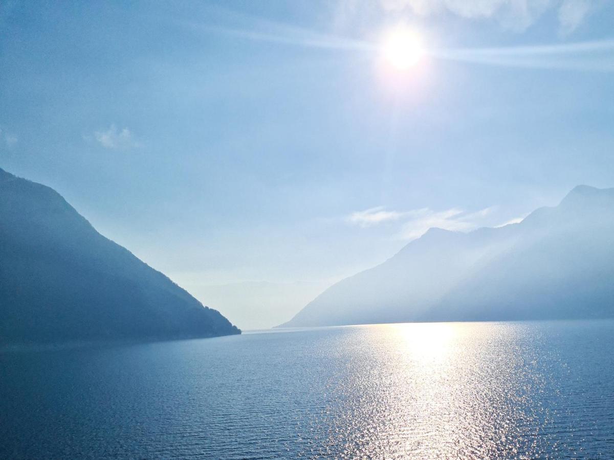 Colonno Panoramica Lago Di Como Екстер'єр фото